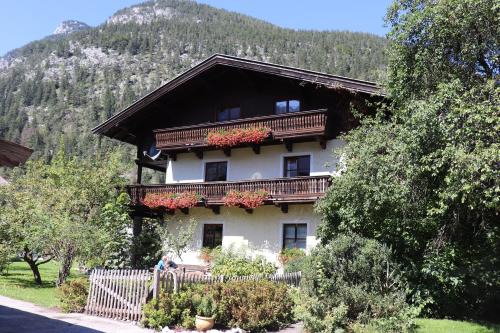 Lofer Apartamento | Ferienwohnungen Knippschild