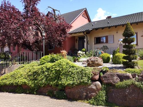 Karlburg Apartamento | Ferienwohnungen Maintal