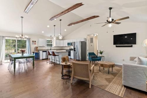 Cobham Casa | Fern Cottage - Family Home