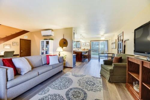 Adna Casa | Fern Hill Retreat