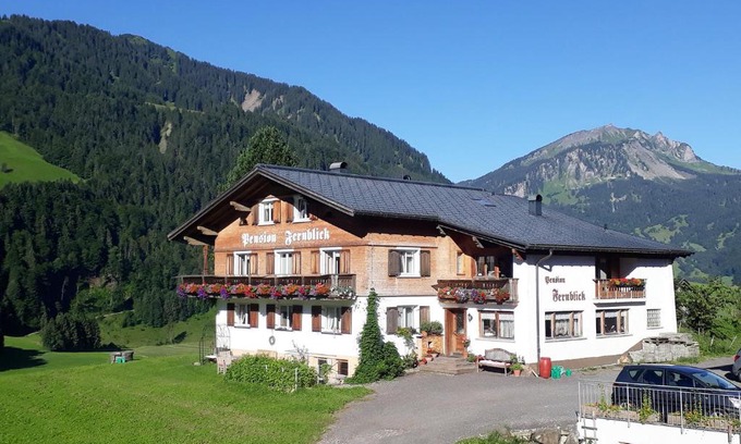Schoppernau Cama Y Desayuno | Fernblick Frühstückspension