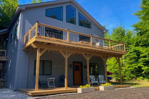 Conway Casa | Ferncrest Mountain House