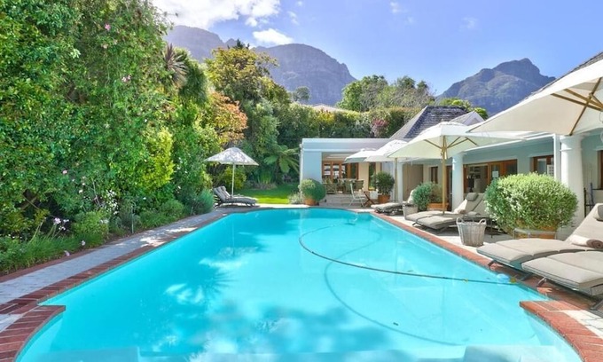 Newlands Casa | Fernwood Manor