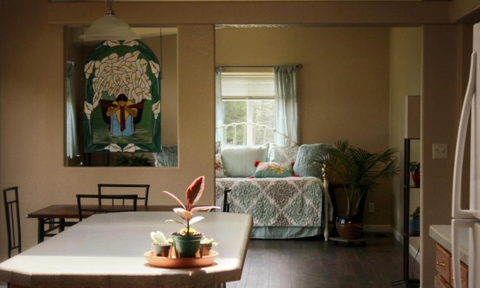 Alpine Casa | Fernwood Sanctuary: Relax W/ Weed, Wine, & Nature.