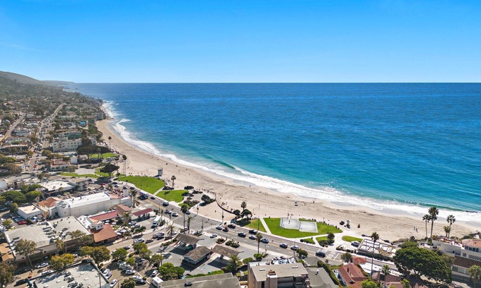 Laguna Beach Hotel | Few blocks from main beach, shops attractions. #27