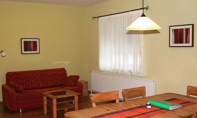 Gols Apartamento | Fewo 2 Weinblüte - Ferienhof Weingut Lunzer