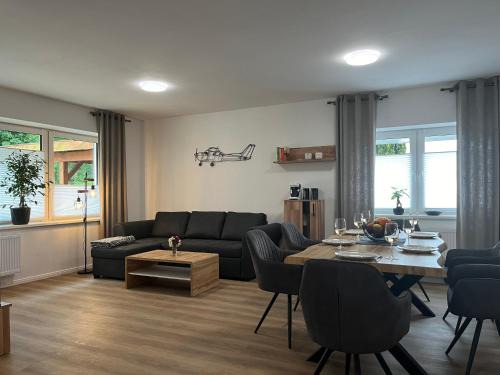 Cloppenburg Apartamento | FeWo Cessna, elegante Wohnung, 2 Schlafzimmer, überdachte Terrasse