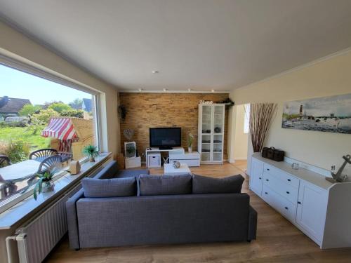 Alt-Travemunde/Ronnau Apartamento | FeWo Dünengras mit Terrasse und Strandkorb