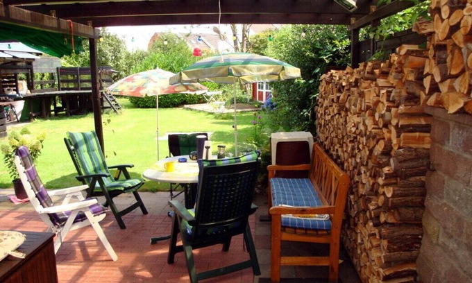 Konigsheide Apartamento | "FeWo Königsheide" - afueras de la ciudad en la planta baja con grandes terrazas jardín barbacoa