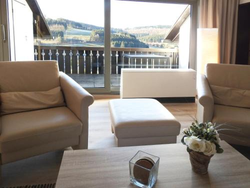 Niedersfeld Apartamento | FeWo Pieck mit Parkplatz und privater Garage