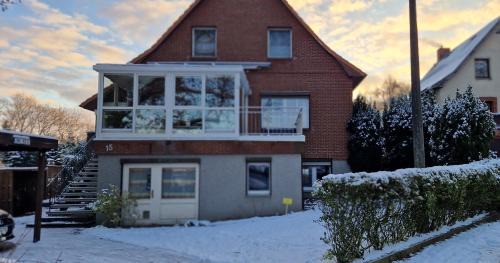 Schwerin Apartamento | FeWo Schwerin-Zippendorf mit Sauna und Strandnähe, 4 km bis zur City