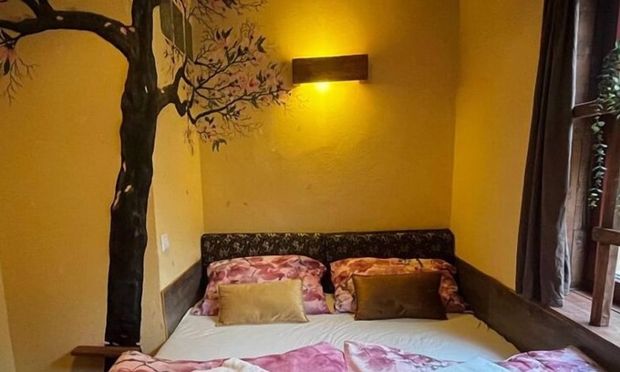 Leiningen Apartamento | Fewo SmallSaigon - apartment/apartment, shower, WC, 1 bedroom