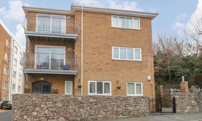 Colwyn Bay Casa | Ffynonn Wen