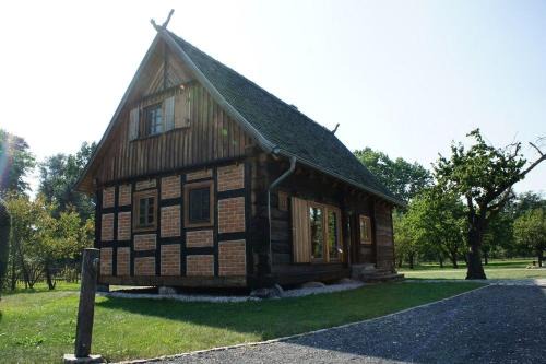 Burg-Dorf Casa | FH Strowota