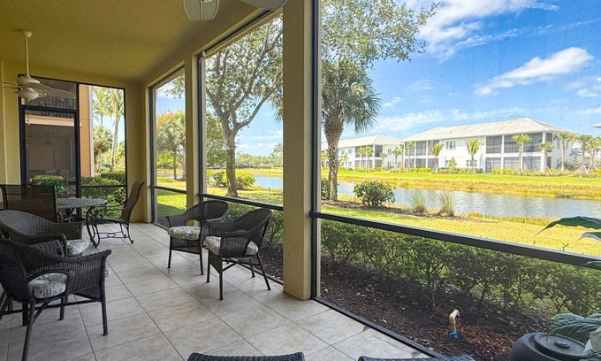 Naples Casa | FIDDLER'S CREEK 3/3 WATERFRONT COACH HOME, SOCIAL MEMBERSHIP TO FIDDLER'S CREEK