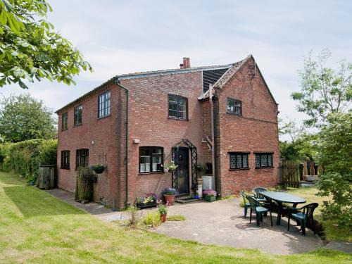 Sudbourne Casa | Field Cottage