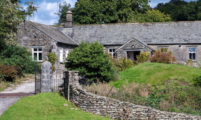 Penny Bridge Cabaña | FIELD HEAD HOUSE, family friendly, with pool in Hawkshead