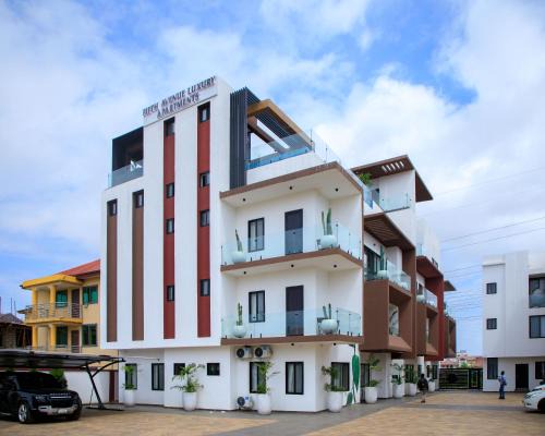 Teshie Apartamento | Fifth Avenue Luxury Apartment