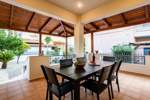 Filiatra Casa | Filiatra Downtown Cozy Retreat - Homely Vibes
