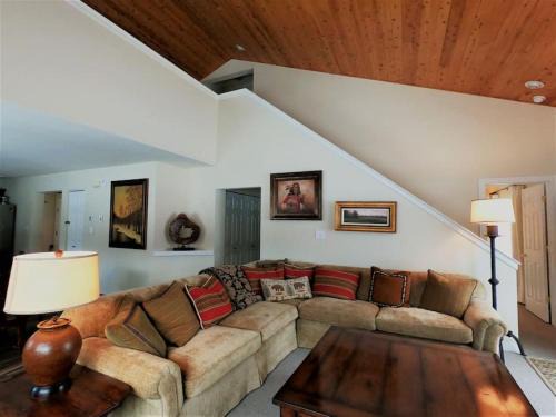 Big Sky Casa | Final Frontier