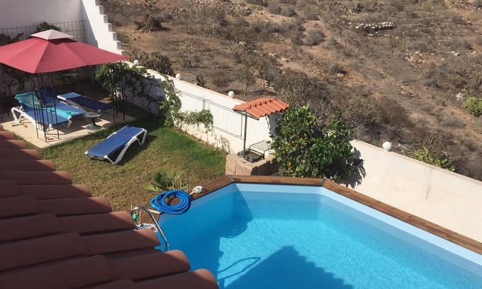 Buzanada Apartamento | Finca Ardilla, studio with pool and large terrace
