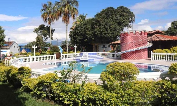 Guadalajara de Buga Casa | Finca Campestre a 15 Minutos Buga La Basílica "Villa María"