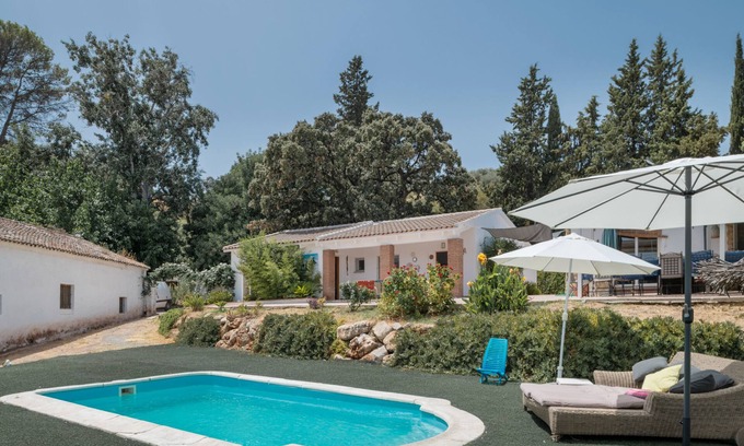Olvera Villa | Finca El Porvenir con vistas a la montaña, piscina, bañera de hidromasaje, Wi-Fi y jardín