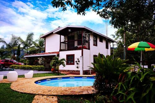 El Penol Casa | Finca La Concordia