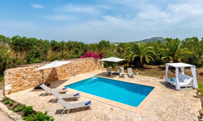 Sineu Chalet De Esquí | Finca La Linda