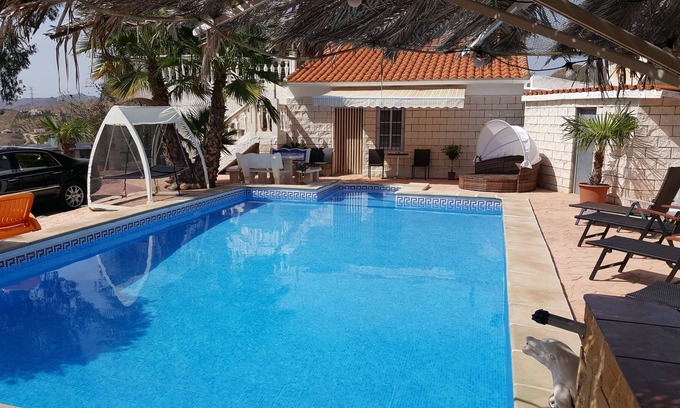 Cártama Casa | Finca Sarah Jane, 3 dormitorios, piscina privada con una hermosa vista.