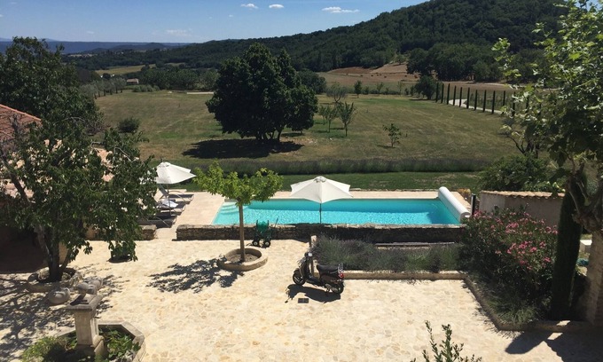 Forcalquier Casa | Find tranquility & inspiration