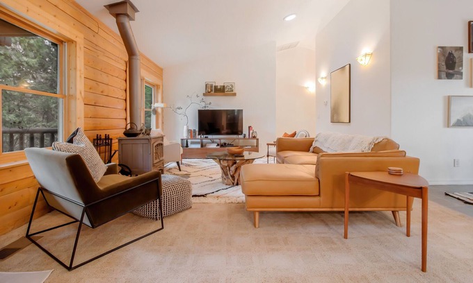 Mariposa Cabina | Find Your Zen | Rustic-Chic Cabin