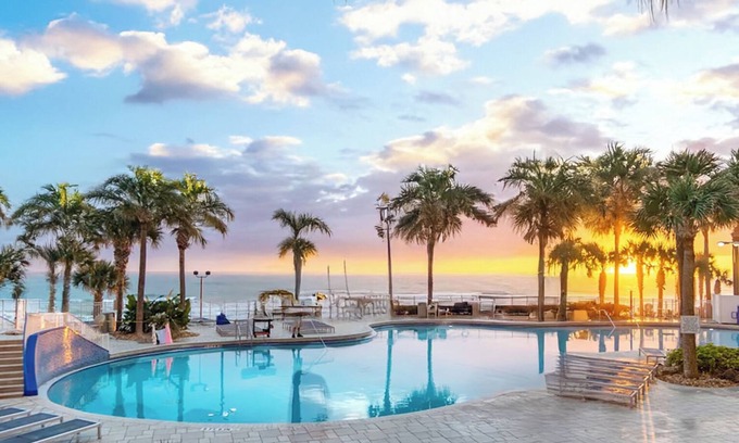 Brush - Stewarts Complejo | 𝐅𝐢𝐧𝐝𝐢𝐧𝐠 𝐌𝐞𝐢𝐥𝐢-Beachfront Fun @Ocean Walk Resort+Amenities. 2BR Suite