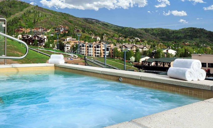 Steamboat Springs Hotel | 𝐅𝐢𝐧𝐝𝐢𝐧𝐠 𝐌𝐞𝐢𝐥𝐢 Ski-In/Out Steamboat Resort. Amenities Included. 3BR