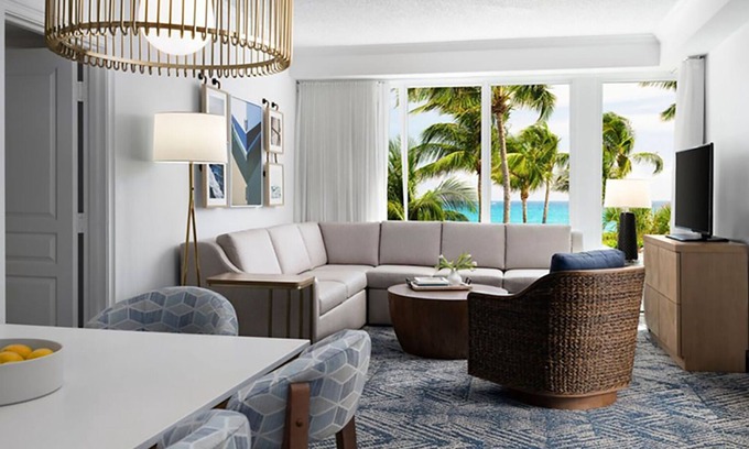 Palm Beach Shores Complejo | 𝐅𝐢𝐧𝐝𝐢𝐧𝐠𝐌𝐞𝐢𝐥𝐢 Sparkling Beachfront OceanPointe Resort+Amenities, 2BR