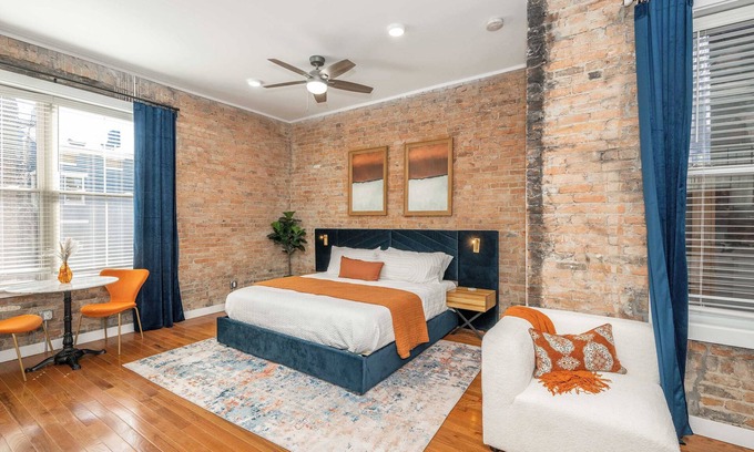 Over-the-Rhine Apartamento | Findlay Market Suite 3 – For 2!