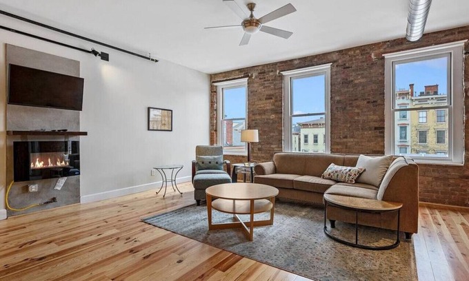 Over-the-Rhine Condominio | Findlay Suites - Perfect Location Over the Rhine