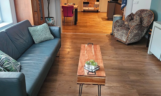 Sprang-Capelle Apartamento | Fine ground floor apartment. Atmospheric, comfortable and child-friendly.