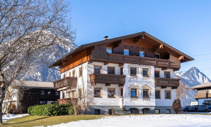 Strass im Zillertal Apartamento | Fine holiday home on a farm