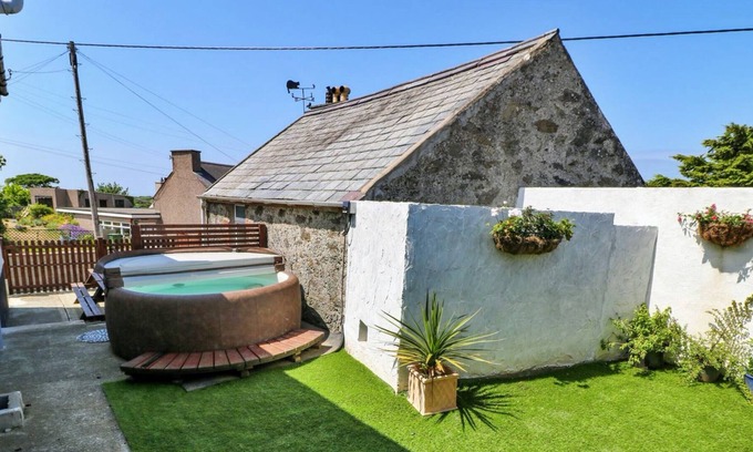 Rhydwyn Casa | Abersant House