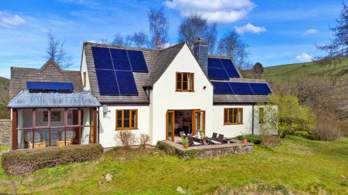 Llanidloes Casa | Finest Retreats - Cwmfron House