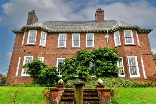 Carlisle Casa | Finest Retreats - Edwardian Country House - 9 Bed, Sleeping up to 21