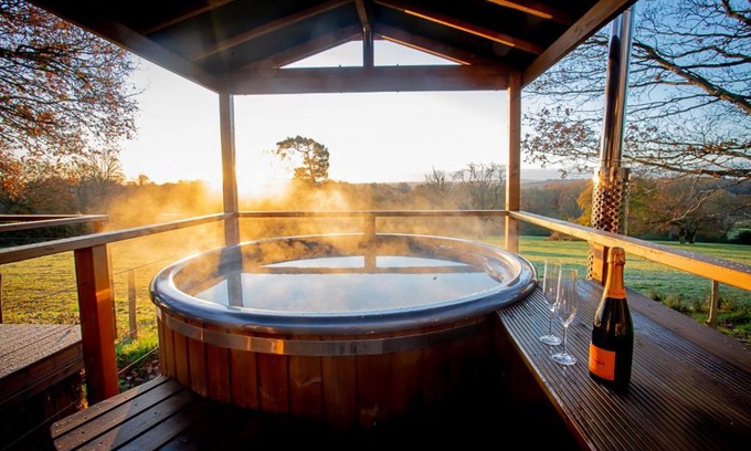 Chiddingstone Hoath Chalet De Esquí | Finest Retreats - Knole Luxury Dome