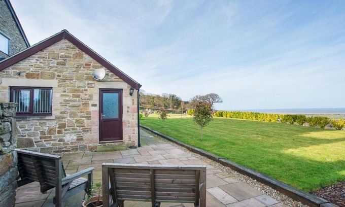 Llanasa Casa | Finest Retreats - Sea Views Cottage