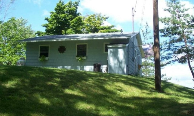 Cayuga Cabaña | Finger Lakes -Sunset Cottage en el hermoso lago Cayuga! -Azul