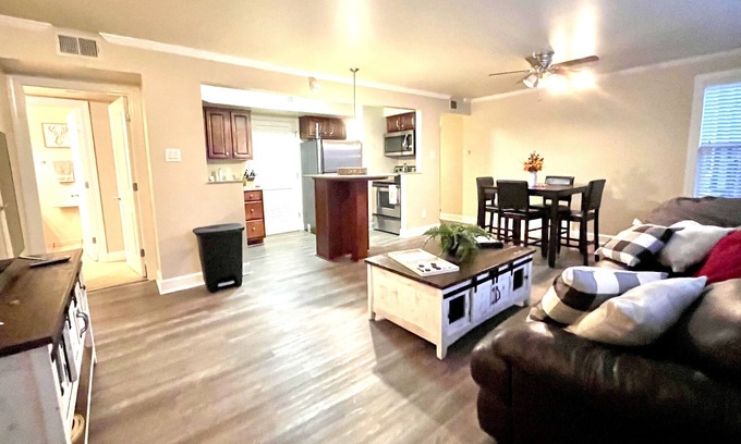 Oxford Condominio | Fins Up in Oxford❤️❤️❤️ 3 bed/2 bath condo
