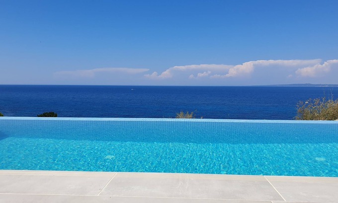 Xirokastello Villa | Fiore Suites