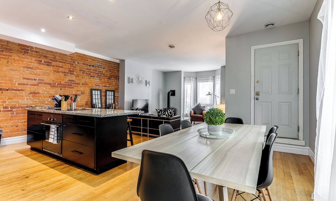 Palmerston Apartamento | Fire It Up In Little Italy 3 Bedrooms And Fireplace