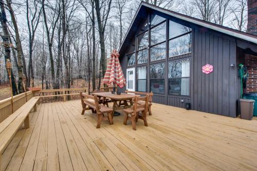 Gouldsboro Casa | Fire Pit and Community Perks Gouldsboro Cabin!