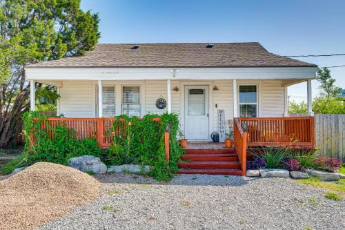Spicewood Casa | Fire Pit and Yard Dog-Friendly Spicewood Home